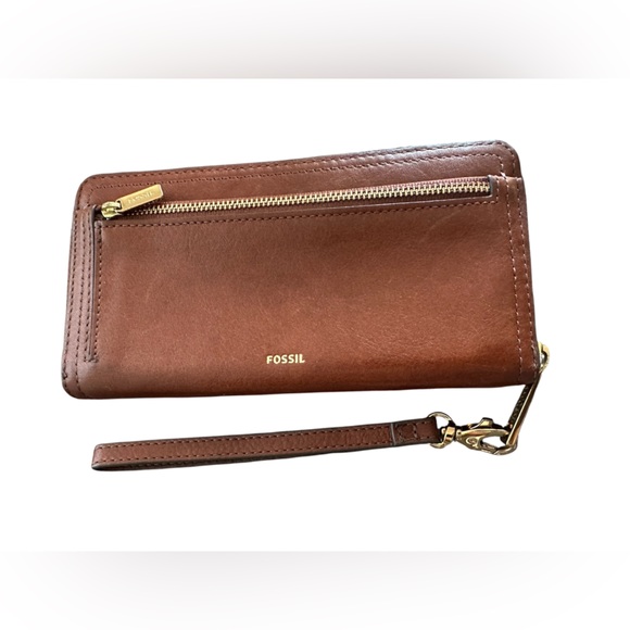 Fossil Brown Heart Accent Wristlet - Picture 2 of 2